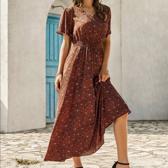 Allover print V-Neck dress - Picture 2 of 5